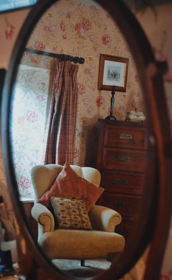 Basil Sheils B&B Accommodation Armagh Extérieur photo