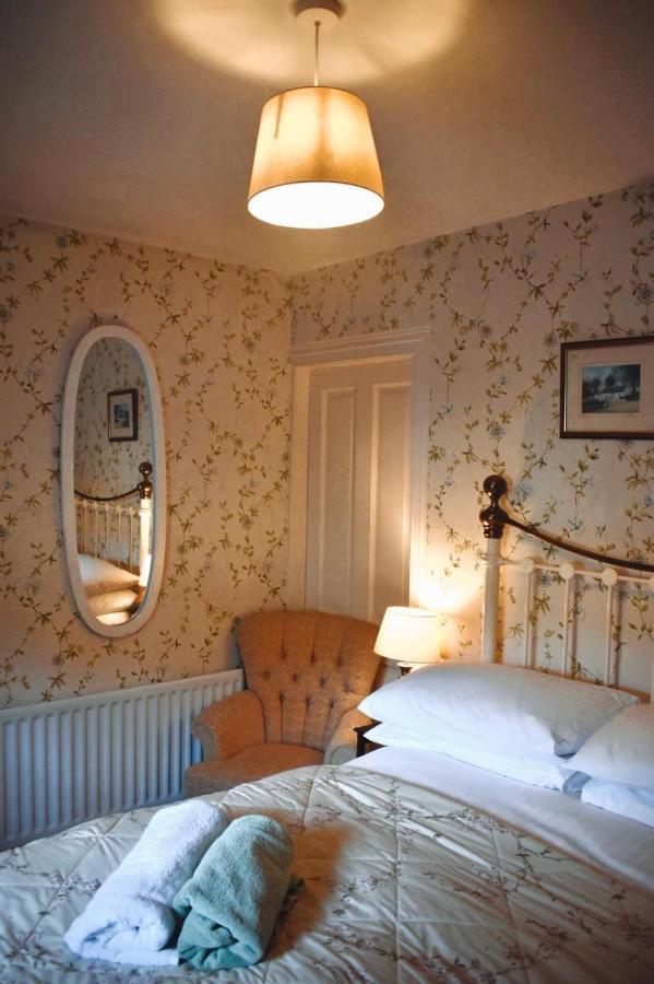 Basil Sheils B&B Accommodation Armagh Extérieur photo